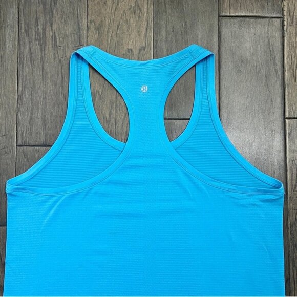 Lululemon Swiftly Tech Racerback Tank Top 2.0 *Waist Length Kayak Blue Light - Picture 4 of 8